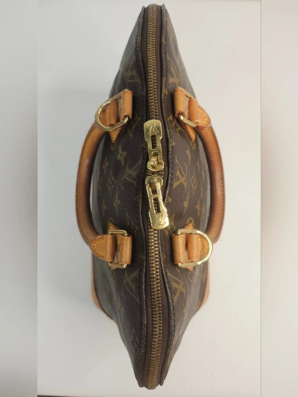 Authentic Louis Vuitton • Alma PM • Monogram Canvas • Vintage • Handbag